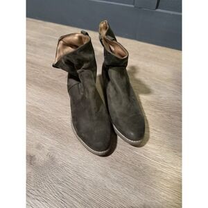 Dolcetta Women's Ankle Boots Size 7.5 Brown Suede Side Zip Booties